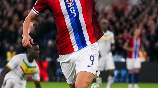 Haaland Shines as Norway Defeats Senegal to Advance in World Cup