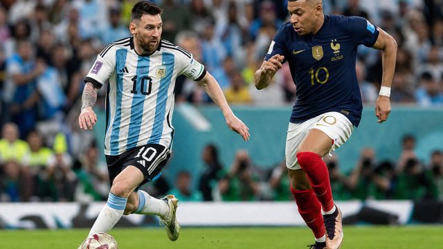 World Cup Stars: Messi and Mbappé Shine Bright in Golden Boot Race